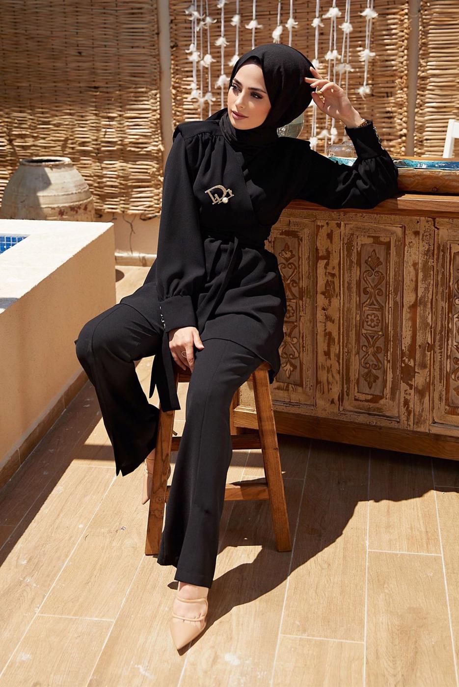 Tesettür giyim SİYAH BAĞLAMA DETAYLI VATKALI İKİLİ PANT. TAKIM 730000 