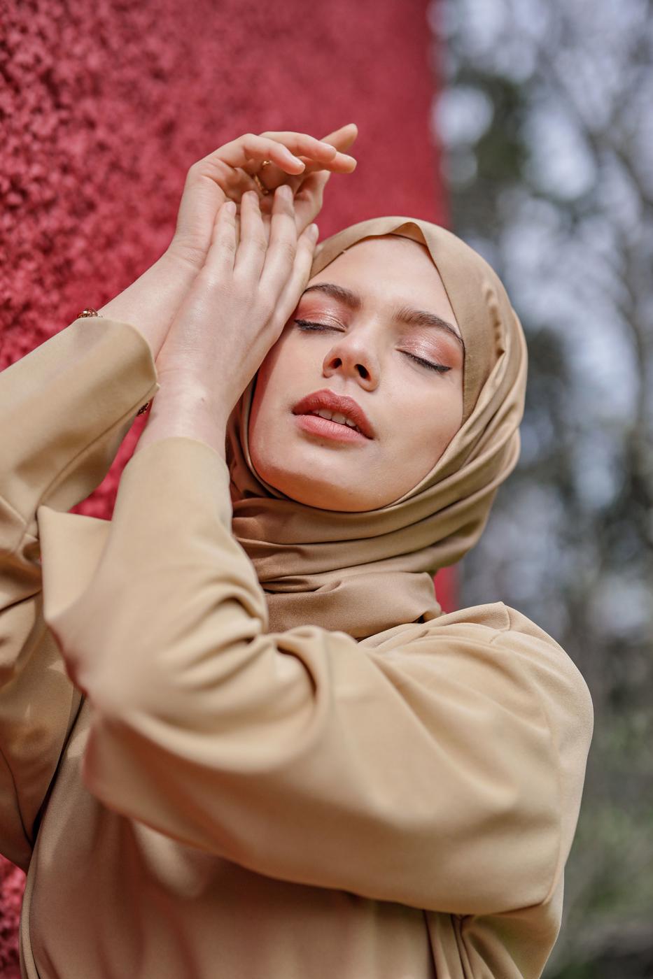 Tesettür giyim KAHVE BÜZGÜLÜ PANTOLONLU TAKIM  0956 