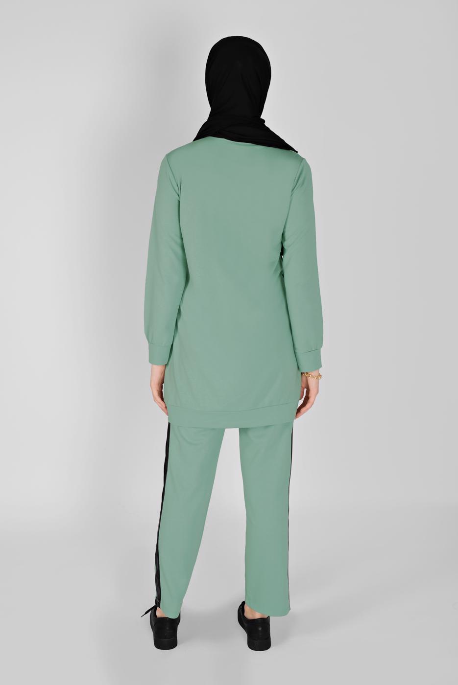 Vêtements hijab VERT COSTUME 2 PIÈCES AVEC PANTALON DÉTAILS CUIR 1256