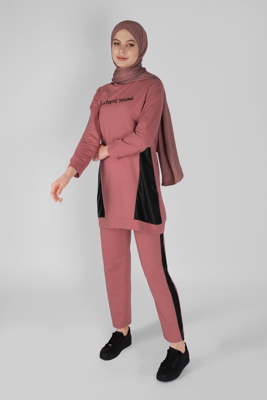 Tesettür giyim PEMBE DERİ DETAYLI İKİLİ PANTOLONLU TAKIM 1256
