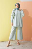 Tesettür giyim YEŞİL ZİNCİR DETAYLI BOL PAÇA İKİLİ PANTOLONLU TAKIM 2210 