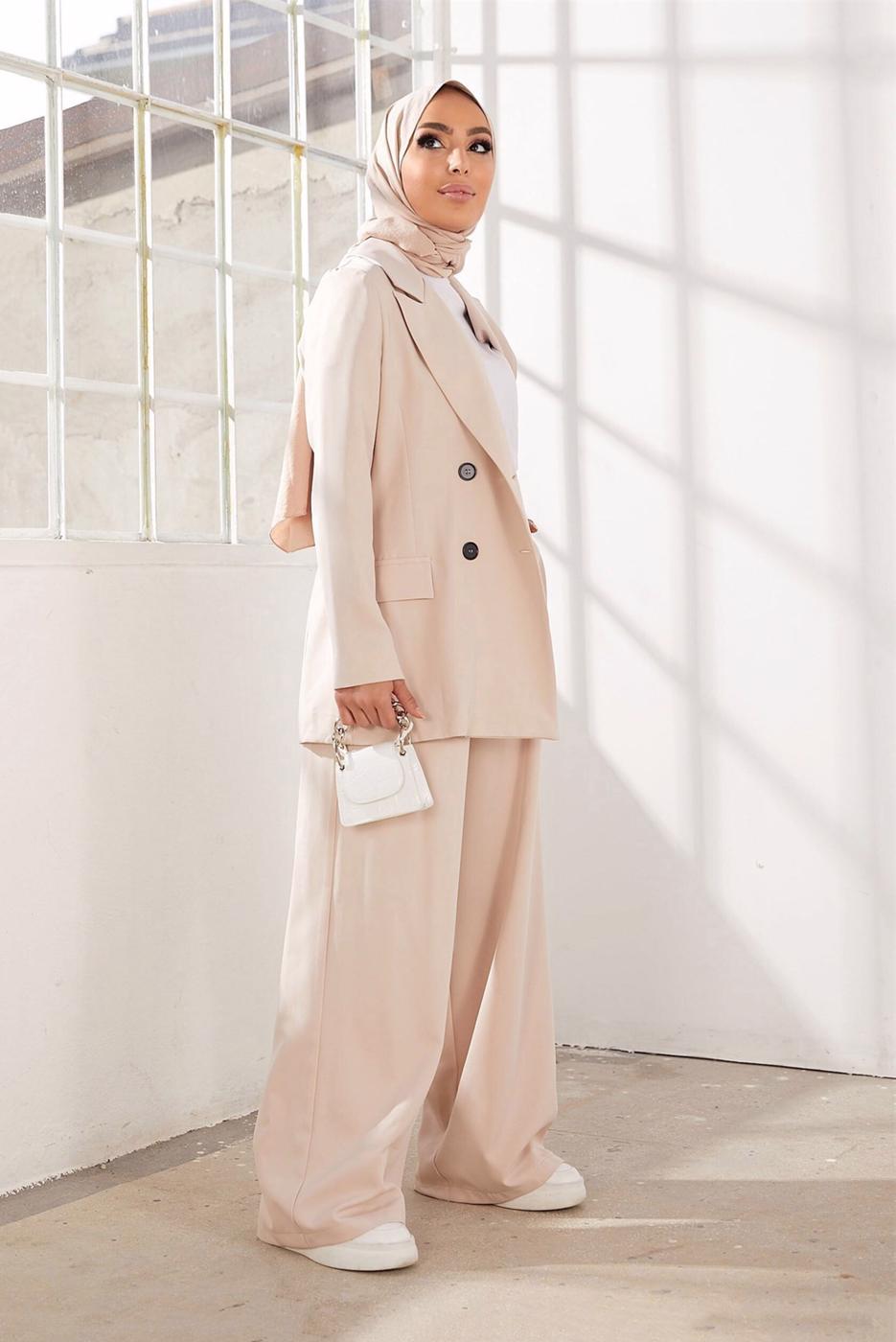 Tesettür giyim BEJ KRUVAZE YAKA İKİLİ PANT. TAKIM 2900 