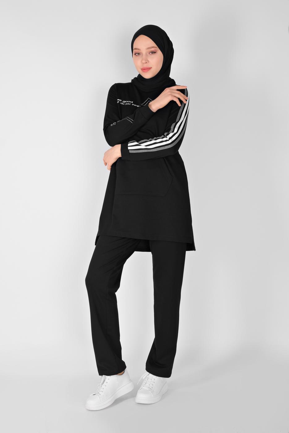 Vêtements hijab NOIR ENSEMBLE DE SURVÊTEMENT À RAYURES AVEC PANTALON 4719