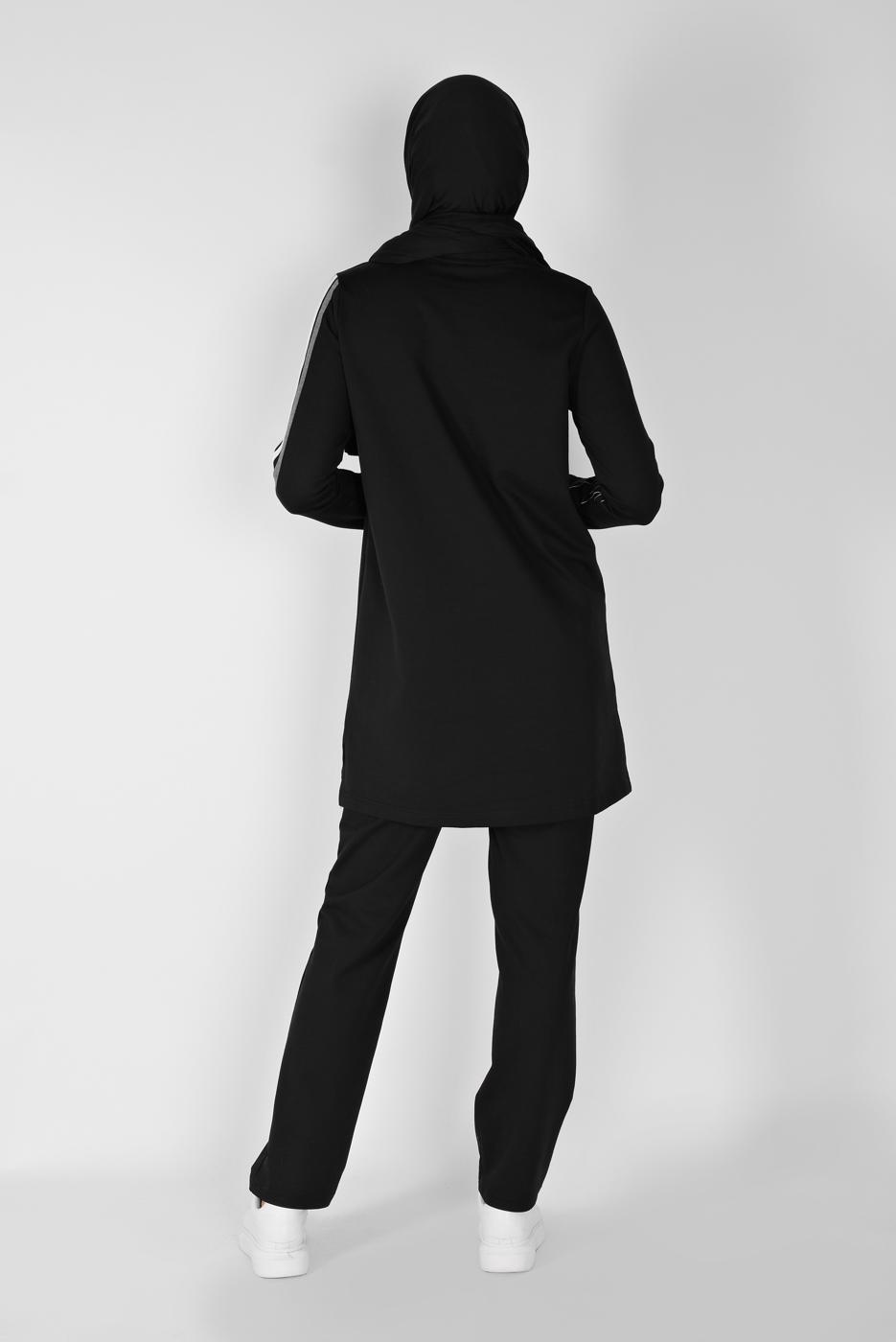 Vêtements hijab NOIR ENSEMBLE DE SURVÊTEMENT À RAYURES AVEC PANTALON 4719