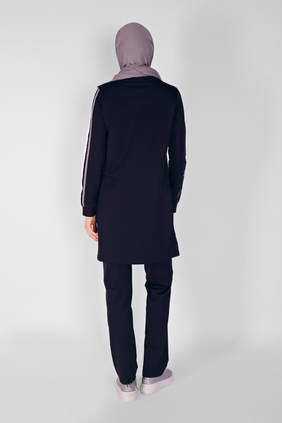 Vêtements hijab BLEU MARINE ENSEMBLE DE SURVÊTEMENT À RAYURES AVEC PANTALON 4719