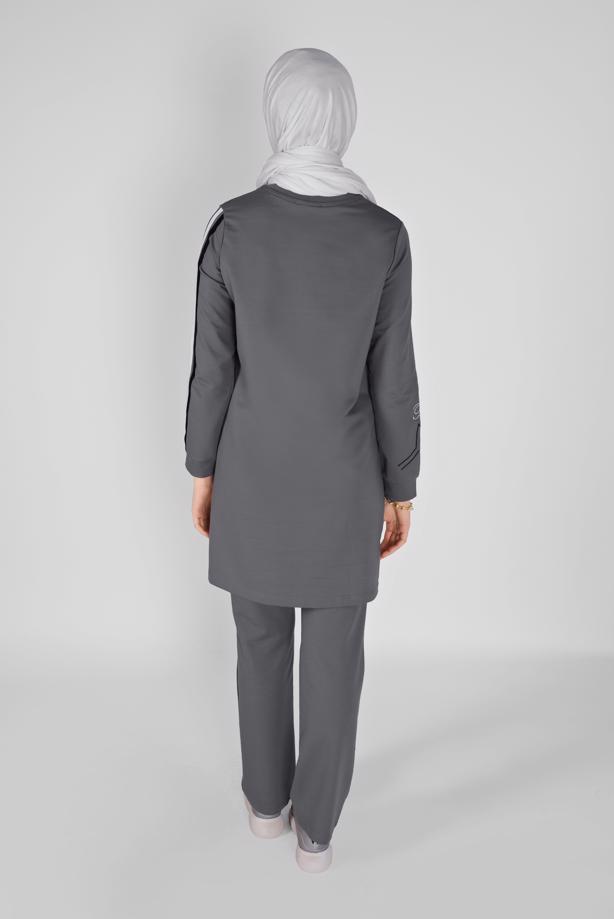 Tesettür giyim  ŞERİT DETAYLI  PANTOLONLU EŞOFMAN TAKIM 4719   - TRENDTESETTÜR