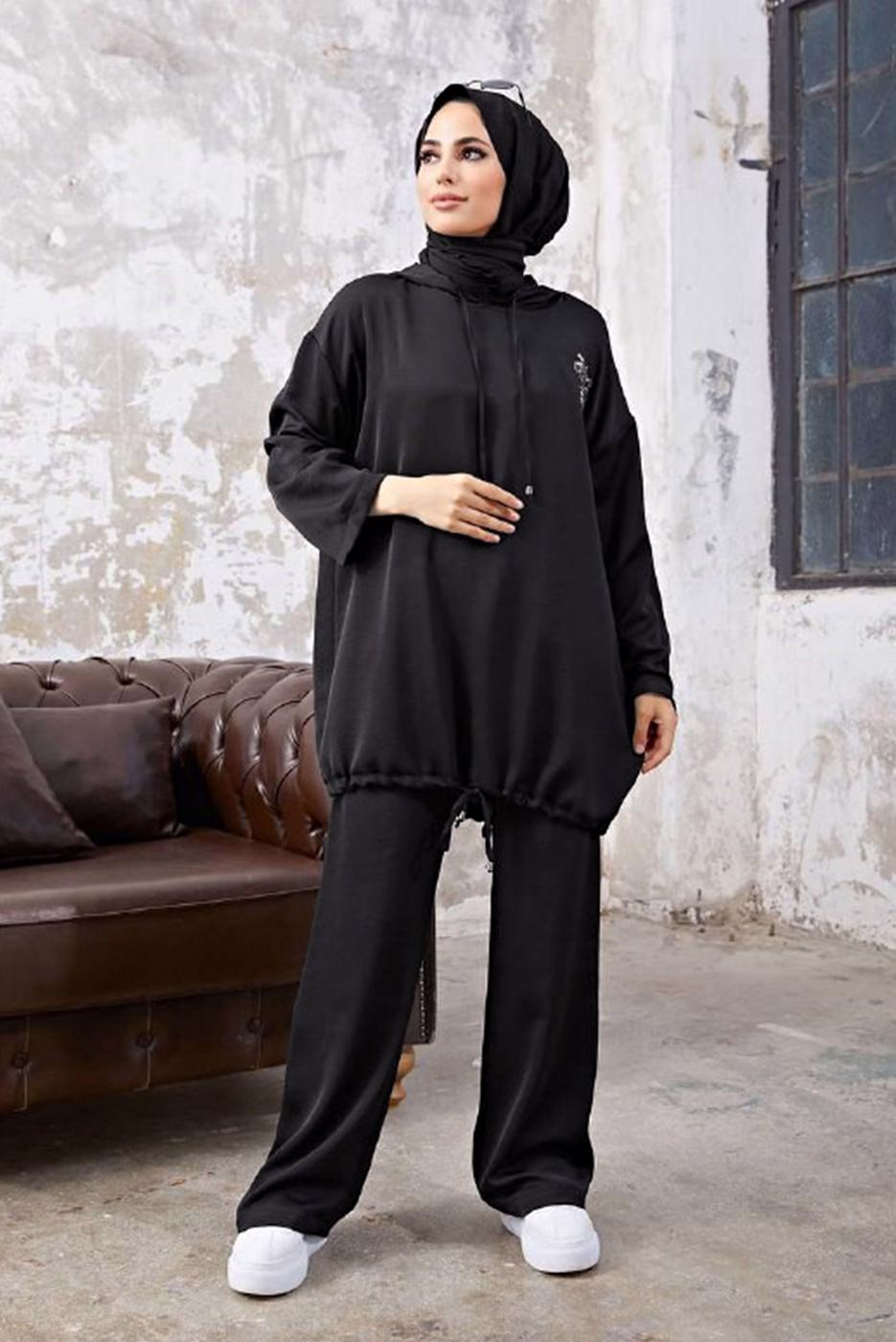 Tesettür giyim SİYAH KAPÜŞONLU BAĞCIKLI İKİLİ PANTOLONLU TAKIM 5210