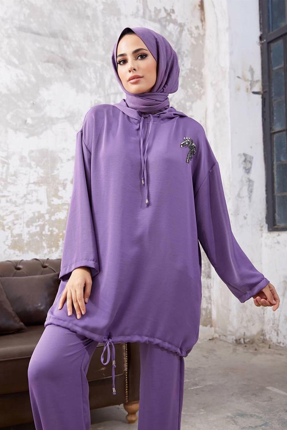 Tesettür giyim MOR KAPÜŞONLU BAĞCIKLI İKİLİ PANTOLONLU TAKIM 5210
