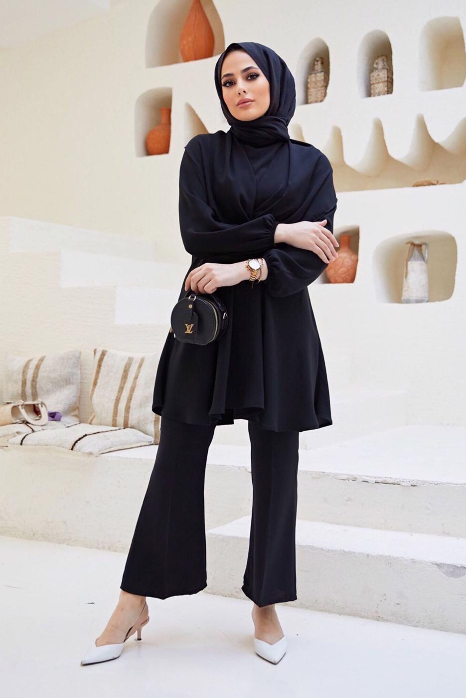 Tesettür giyim SİYAH MANŞETLERİ VE BELİ LASTİKLİ KUŞAKLI PANTOLONLU TAKIM 7500