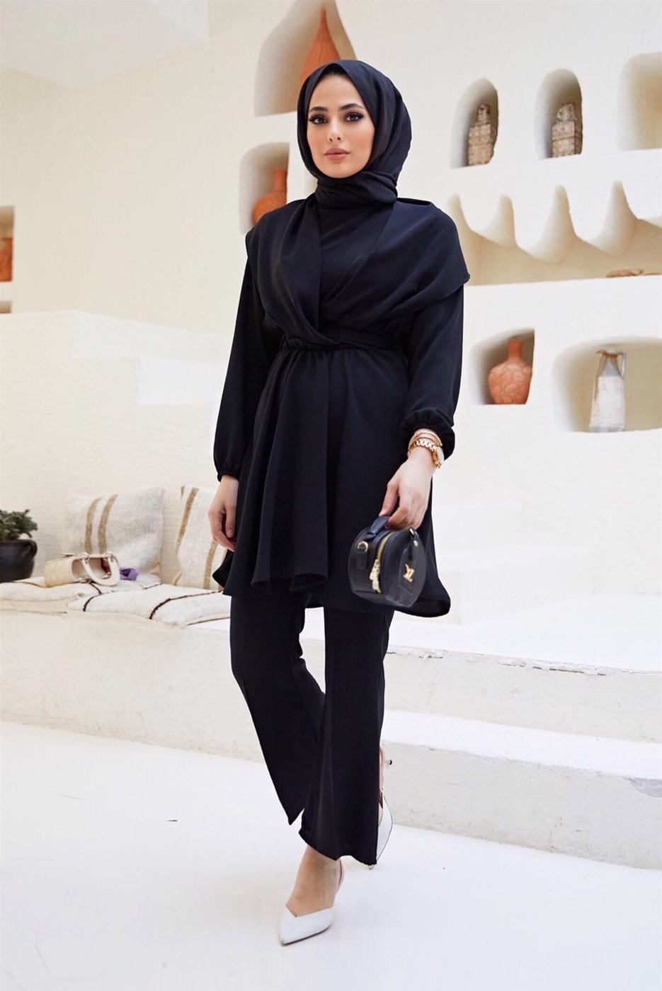 Tesettür giyim SİYAH MANŞETLERİ VE BELİ LASTİKLİ KUŞAKLI PANTOLONLU TAKIM 7500