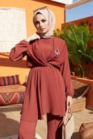 Tesettür giyim KAHVE MANŞETLERİ VE BELİ LASTİKLİ KUŞAKLI PANTOLONLU TAKIM 7500