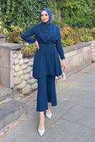 Tesettür giyim LACİVERT MANŞETLERİ VE BELİ LASTİKLİ KUŞAKLI PANTOLONLU TAKIM 7500