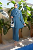Tesettür giyim MAVİ MANŞETLERİ VE BELİ LASTİKLİ KUŞAKLI PANTOLONLU TAKIM 7500