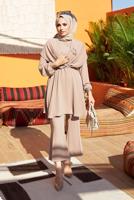 Tesettür giyim VİZON MANŞETLERİ VE BELİ LASTİKLİ KUŞAKLI PANTOLONLU TAKIM 7500