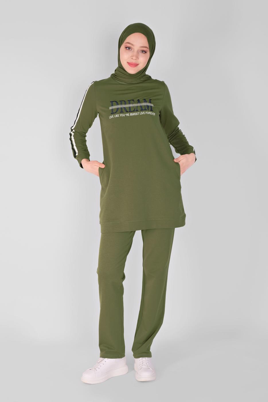 Vêtements hijab VERT ENSEMBLE DE SURVÊTEMENT AVEC BRODERIE AVEC PANTALON 7619