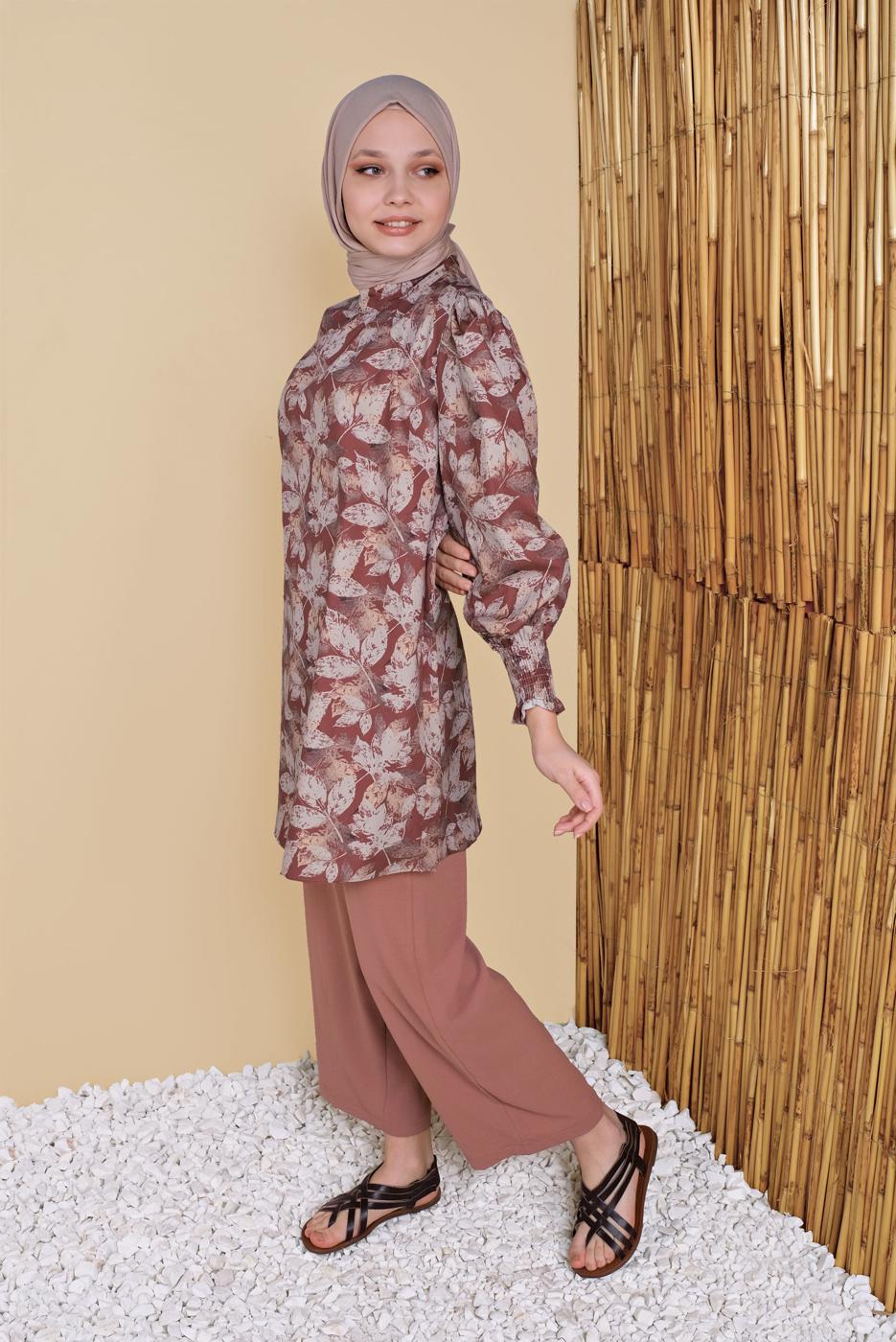 Tesettür giyim KAHVE YAPRAK DESENLİ İKİLİ PANTOLONLU TAKIM 8008
