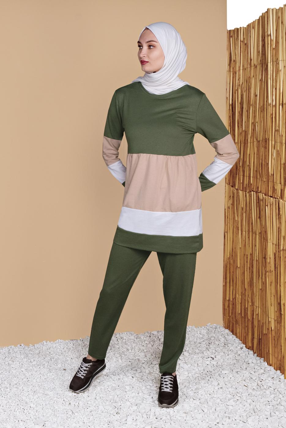 Vêtements hijab KAKI SURVÊTEMENTS TROIS COULEURS 9355 