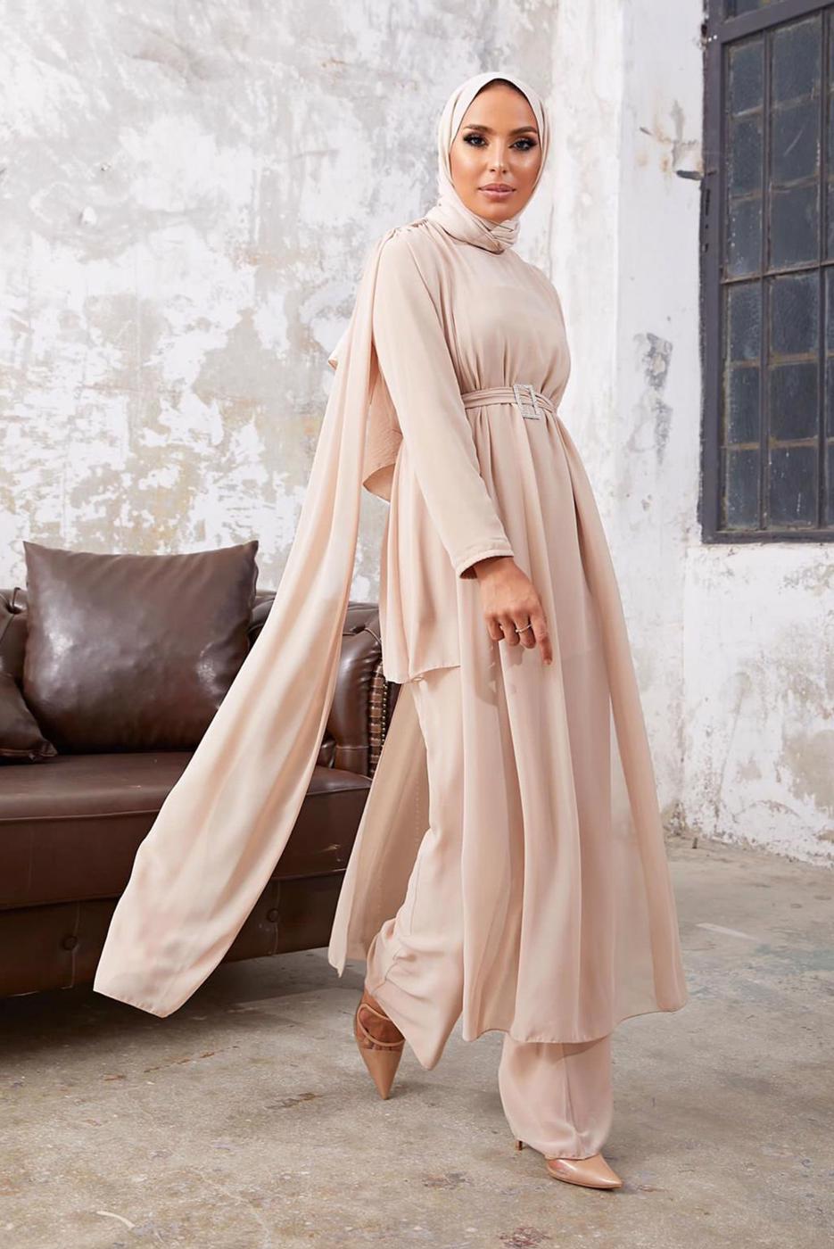 Tesettür giyim BEJ ŞİFON TÜL DETAYLI KUŞAKLI İKİLİ PANTOLONLU TAKIM 9610 