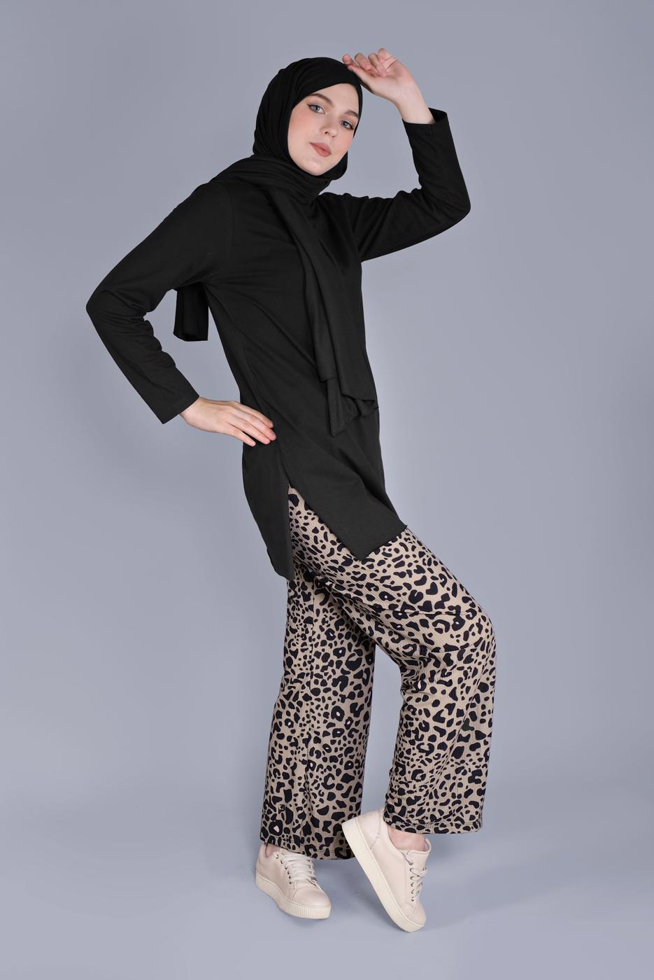 Tesettür giyim SİYAH LEOPAR DESENLİ İKİLİ PANTOLONLU TAKIM 9866 