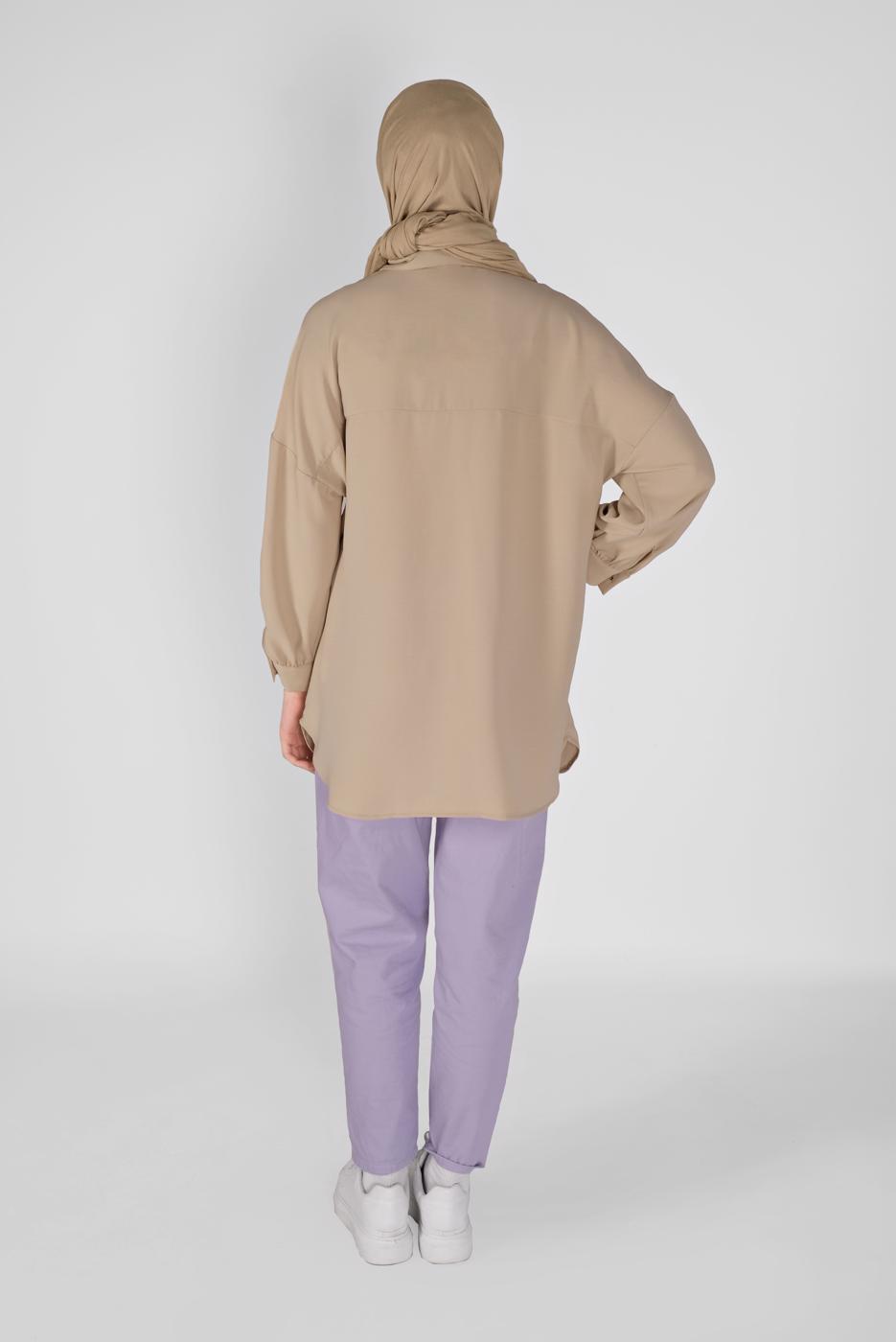 Tesettür giyim BEJ RENK DETAYLI METAL AKSESUARLI TUNİK  04012 