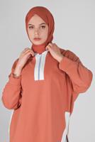 Tesettür giyim TURUNCU FERMUARLI KAPÜŞONLU TUNİK  63012 