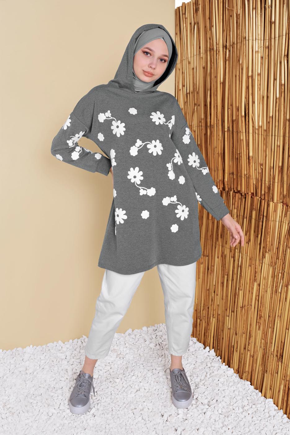 Tesettür giyim GRİ ÇİÇEK BASKILI KAPÜŞONLU EŞOFMAN TUNİK 0456