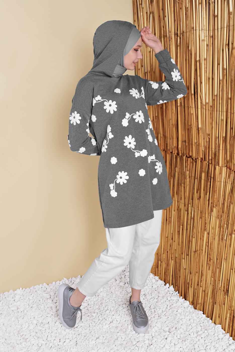 Tesettür giyim GRİ ÇİÇEK BASKILI KAPÜŞONLU EŞOFMAN TUNİK 0456