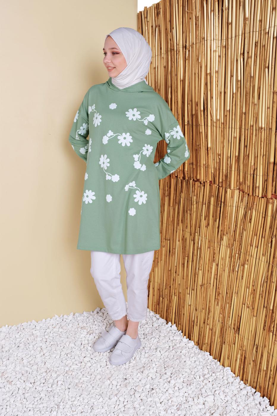Tesettür giyim YEŞİL ÇİÇEK BASKILI KAPÜŞONLU EŞOFMAN TUNİK 0456