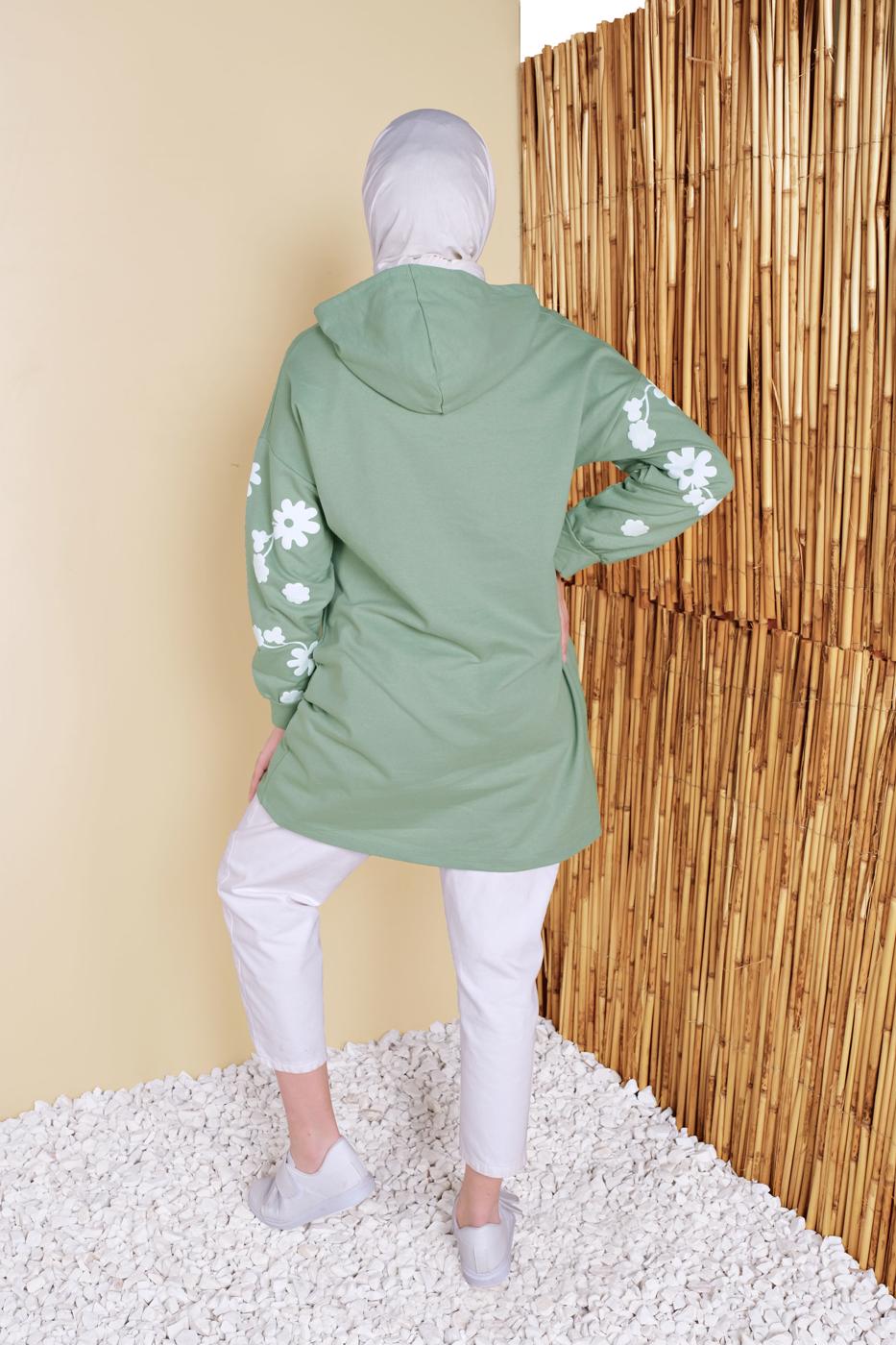 Tesettür giyim YEŞİL ÇİÇEK BASKILI KAPÜŞONLU EŞOFMAN TUNİK 0456