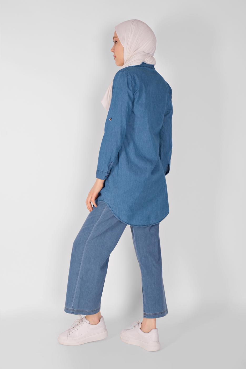 Vêtements hijab BLEU MARINE TUNIQUE EN DENIM AVEC POCHES À PIERRES 2025