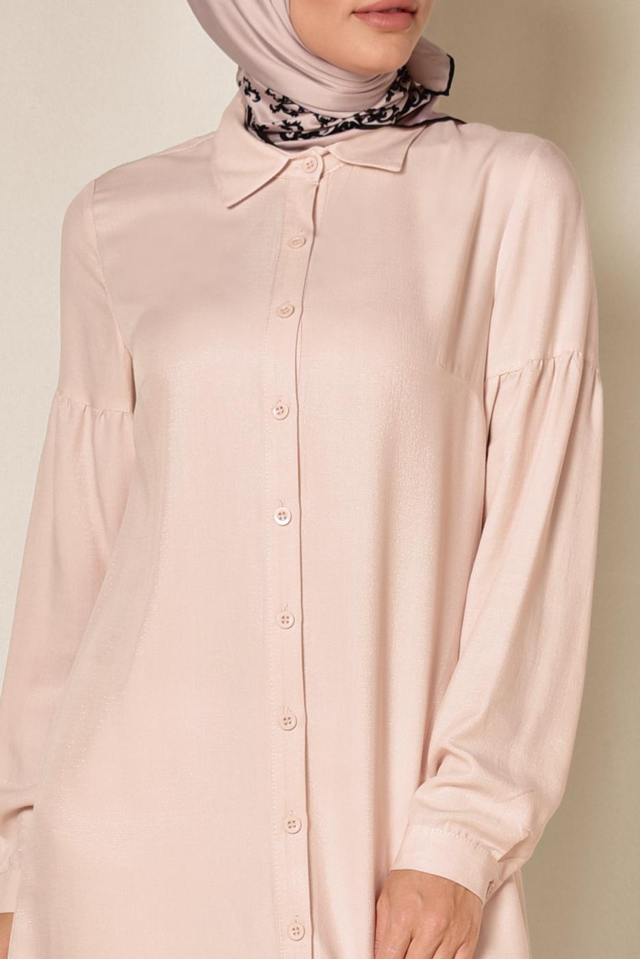 Tesettür giyim PUDRA  ALVİNA ÖNDEN DÜĞMELİ ERKEK YAKA TUNİK 4065