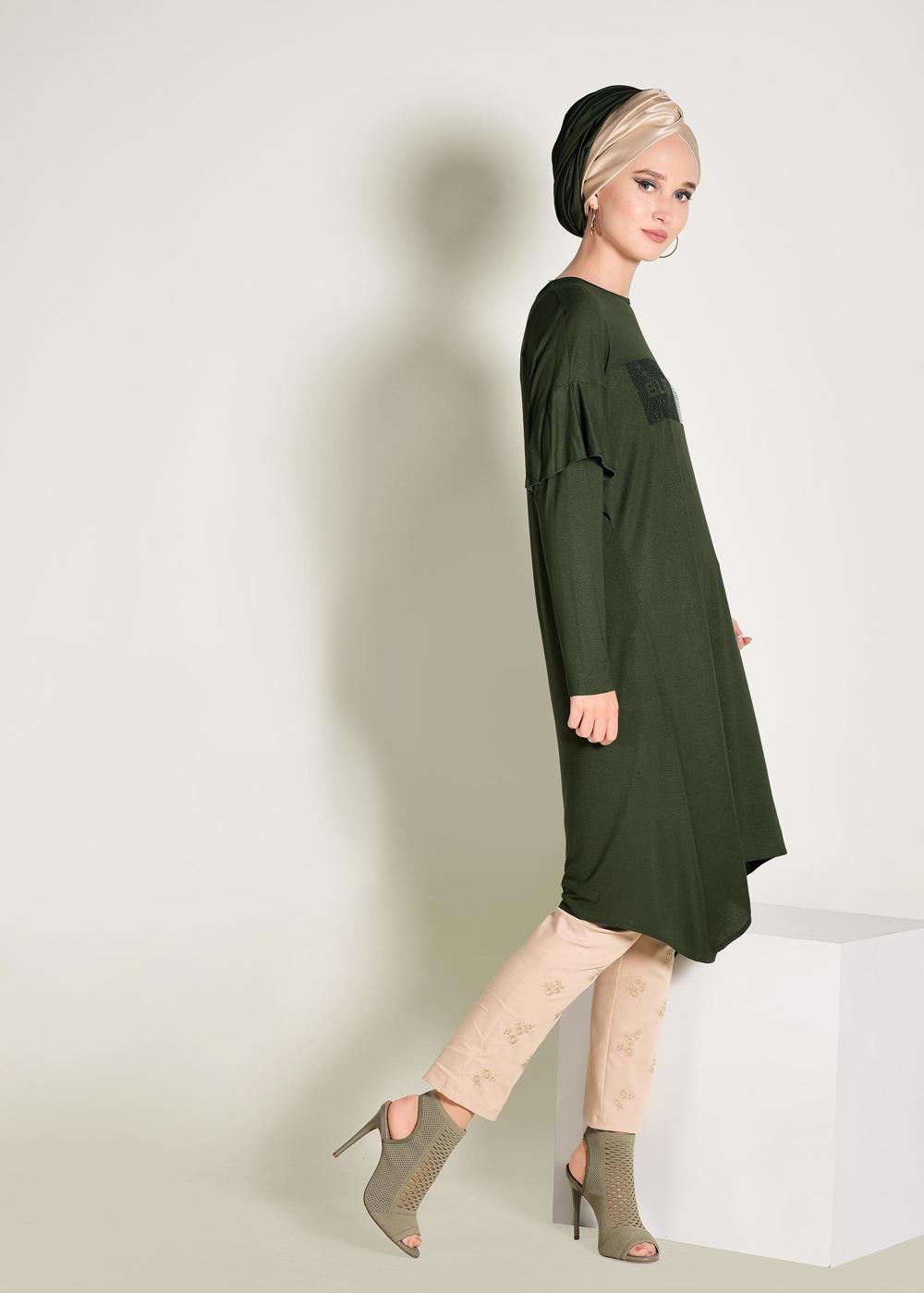 Tesettür giyim HAKİ ALVİNA TAŞ İŞLEMELİ ASİMETRİK KESİM TUNİK 4362