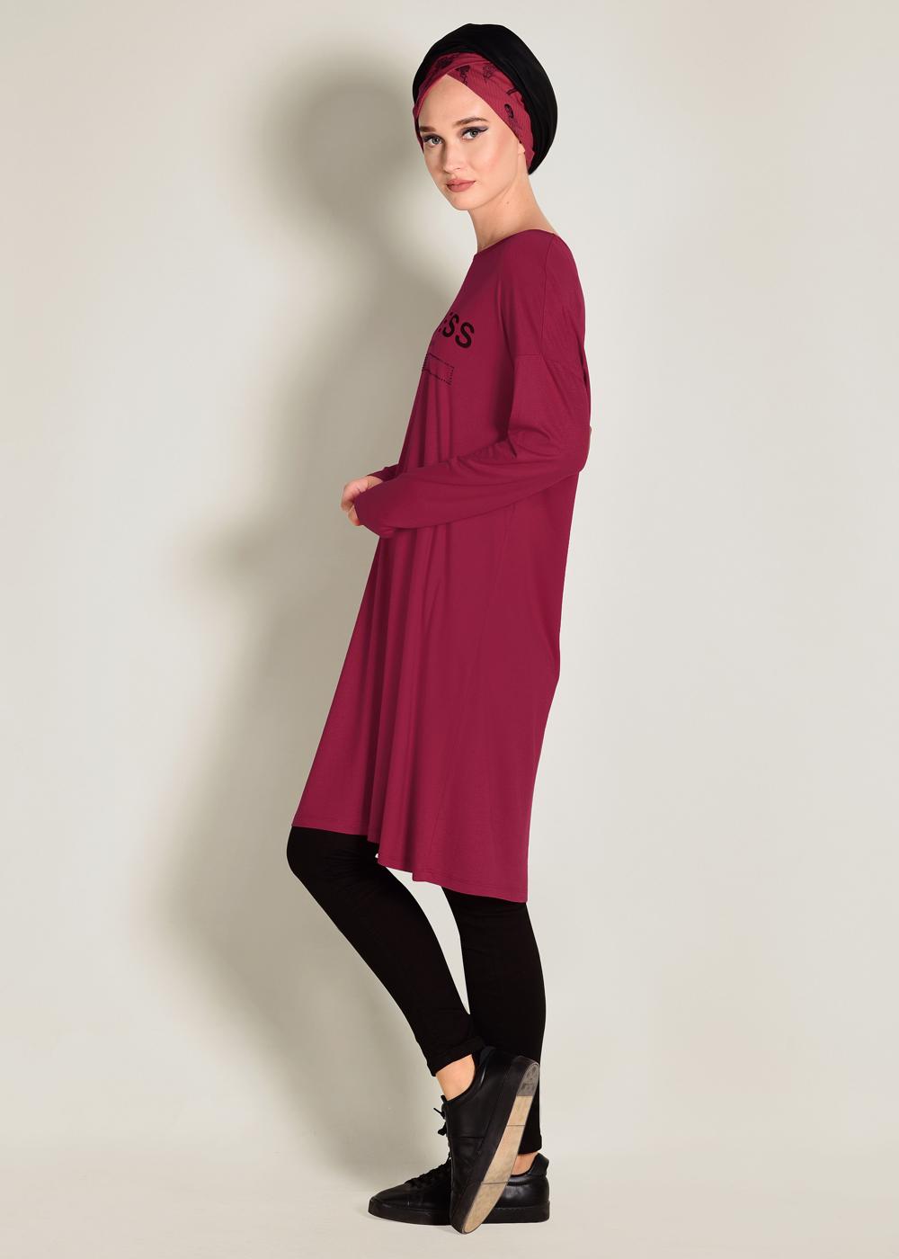 Tesettür giyim KIRMIZI ALVİNA YAZILI BASİC TUNİK 4365