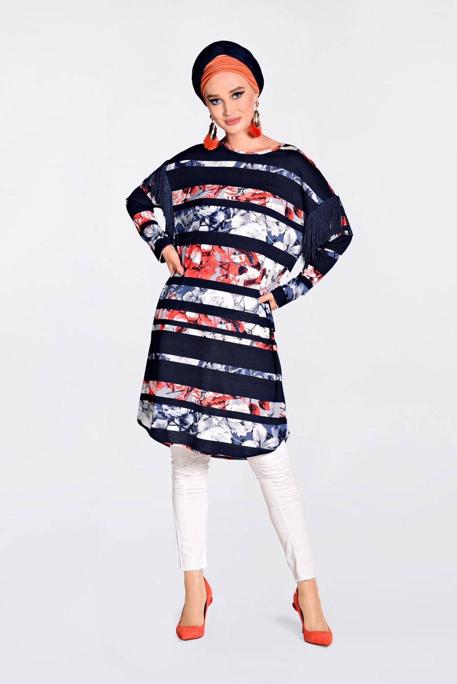 Tesettür giyim LACİVERT ALVİNA PÜSKÜLLÜ VE ÇİÇEK DESENLİ TUNİK 4384