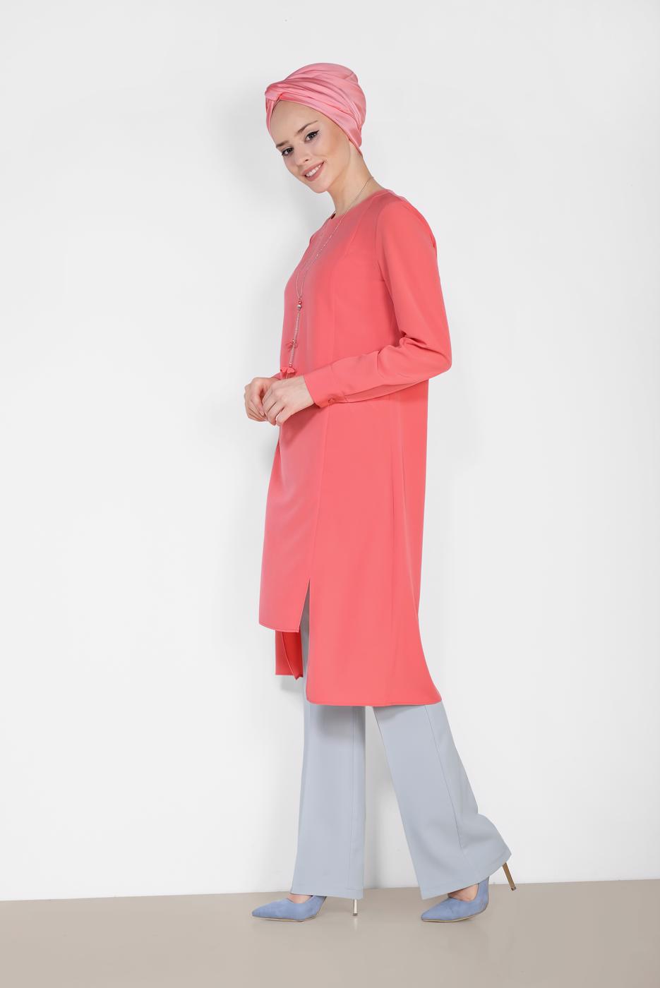 Tesettür giyim TURUNCU ALVİNA ASİMETRİK KESİM KOLYELİ TUNİK T 4862