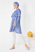 Tesettür giyim MAVİ ALVİNA FLORAL DESENLİ VOLANLI TUNİK 4938