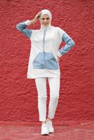 Vêtements hijab CRÈME TUNIQUE DE POCHE À CAPUCHE  5856