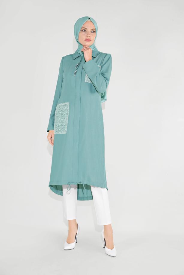 Vêtements hijab VERT TRENCH À CAPUCHE BRODÉ 10194 - TRENDTESETTÜR