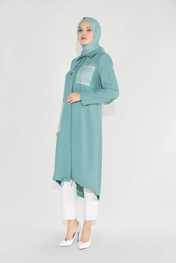 Vêtements hijab VERT TRENCH À CAPUCHE BRODÉ 10194 - TRENDTESETTÜR