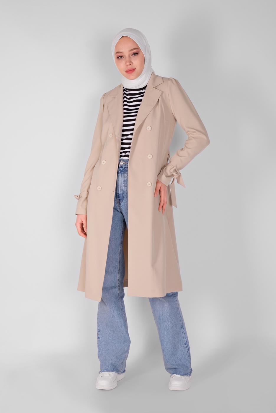 Tesettür giyim BEJ ALVİNA KRUVAZE DÜĞMELİ TRENÇKOT 10210