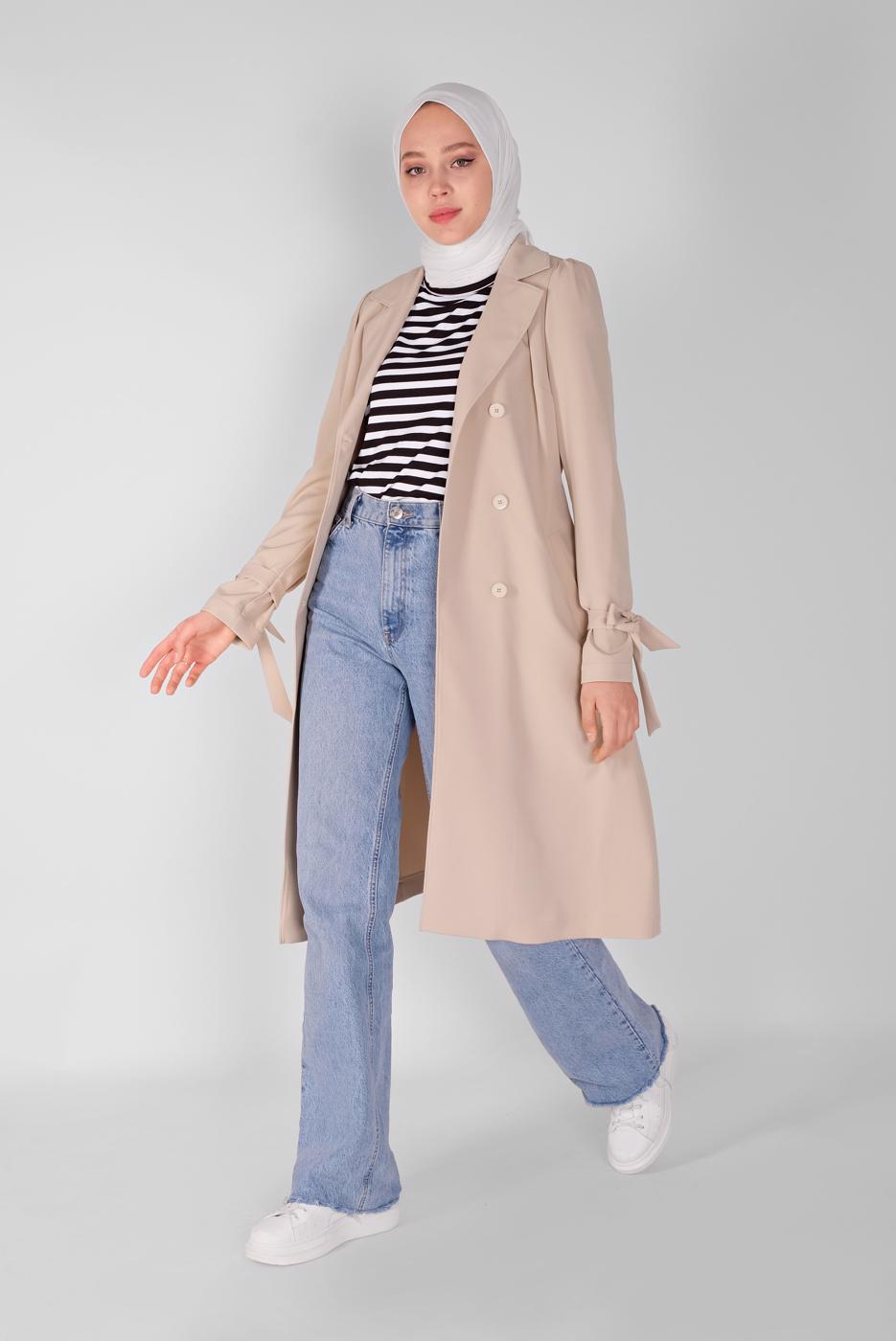 Tesettür giyim BEJ ALVİNA KRUVAZE DÜĞMELİ TRENÇKOT 10210