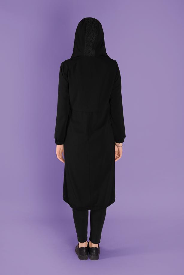 Vêtements hijab NOIR ALVINA TRENCH-COAT DÉTAILLÉ EN DENTELLE AVEC ACCESSOIRE EN MÉTAL T 10395 - TRENDTESETTÜR