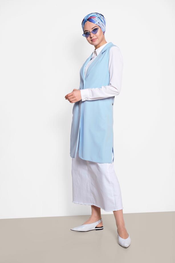 Tesettür giyim MAVİ  ALVİNA YANDAN YIRTMAÇLI ÖNDEN DÜĞMELİ YELEK 4185 - TRENDTESETTÜR