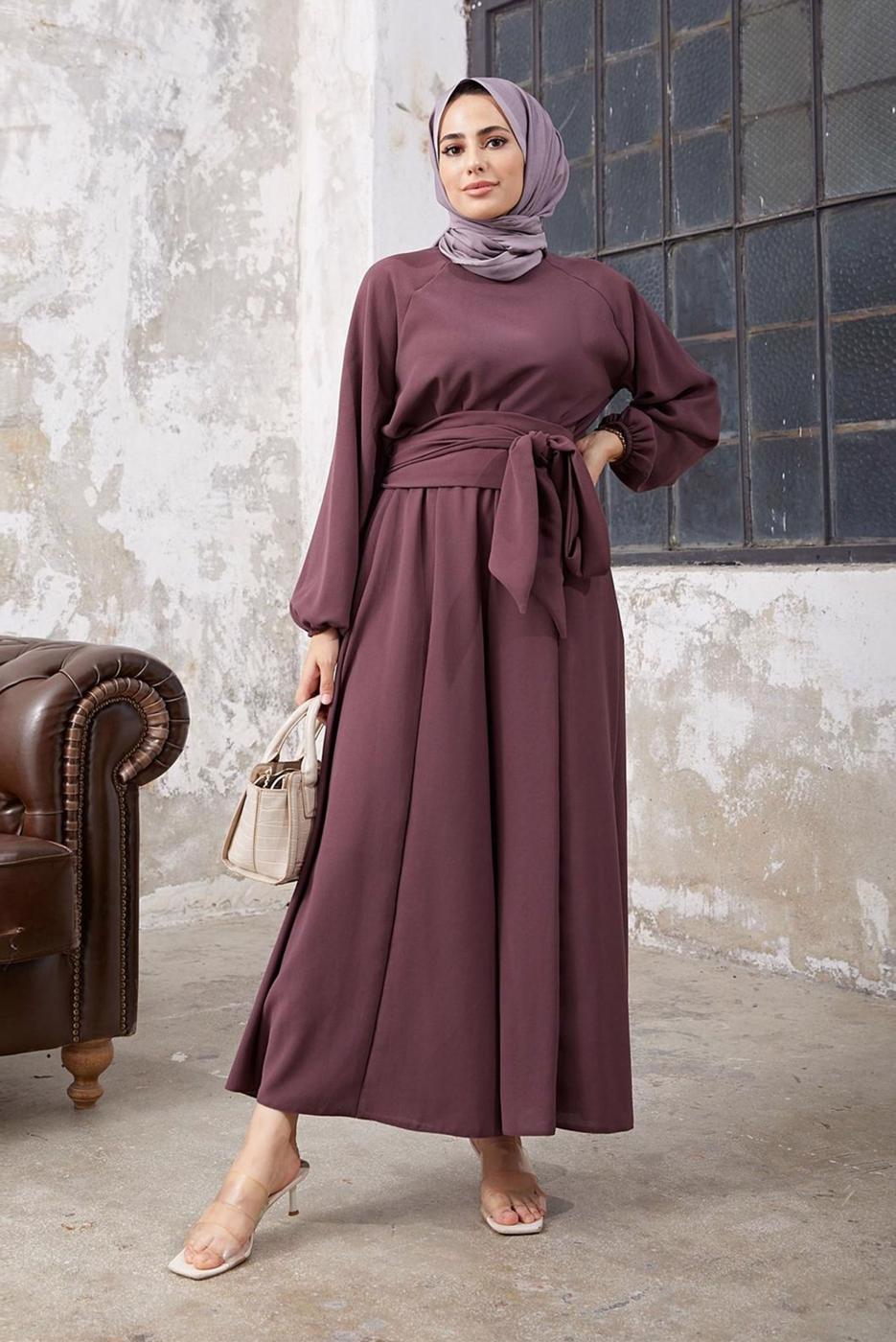 Tesettür giyim MÜRDÜM MANŞETLERİ LASTİKLİ BELİ KUŞAKLI PANTOLONLU TAKIM 9210