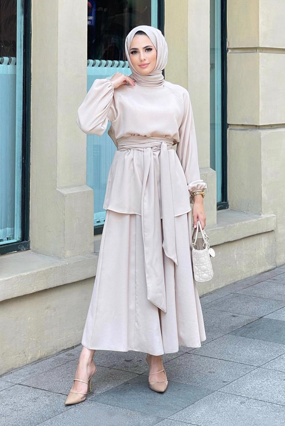 Tesettür giyim PUDRA MANŞETLERİ LASTİKLİ BELİ KUŞAKLI PANTOLONLU TAKIM 9210