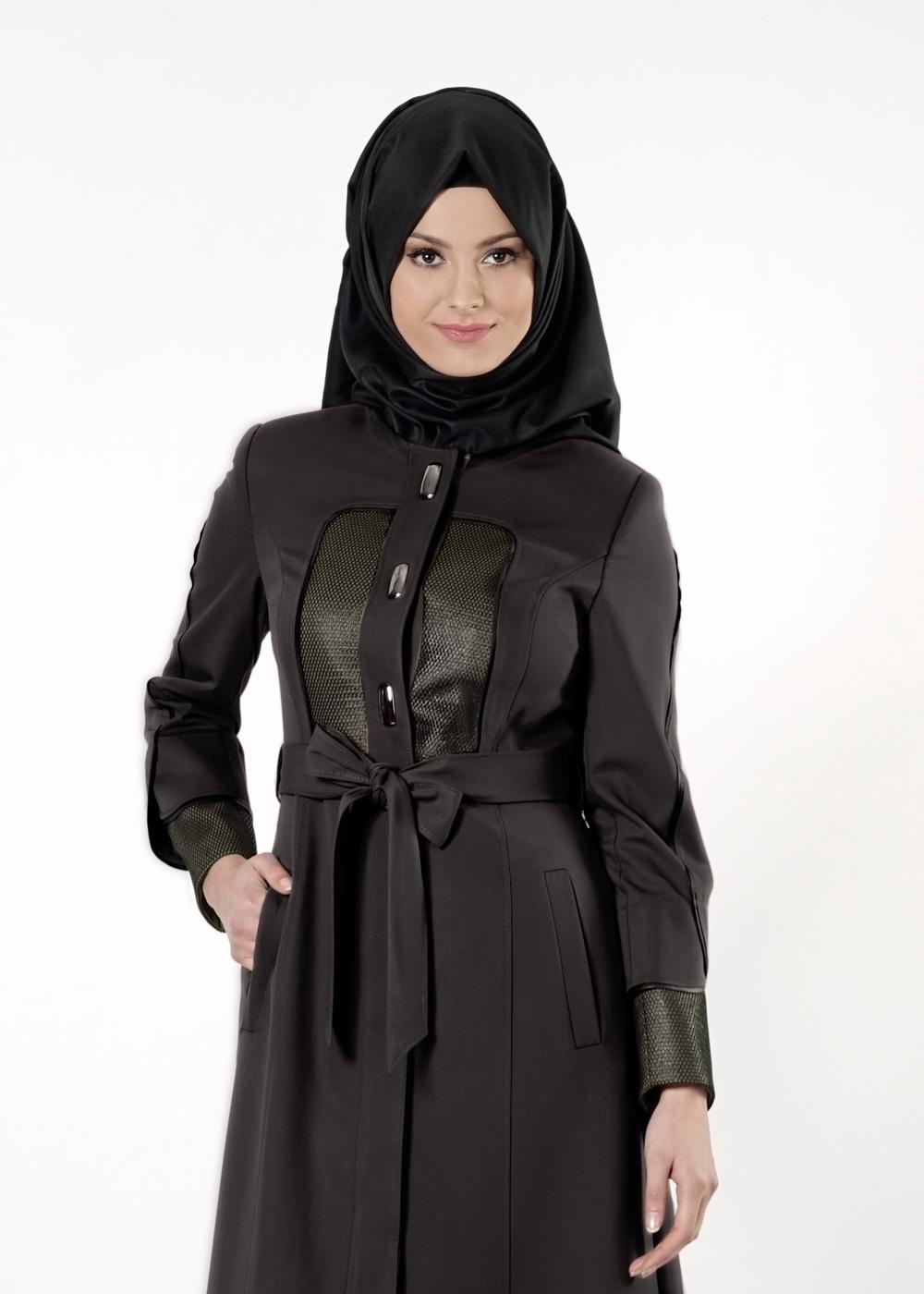 Tesettür giyim SİYAH ALVİNA PARLAK KUMAŞ DETAYLI PARDESÜ 1602 