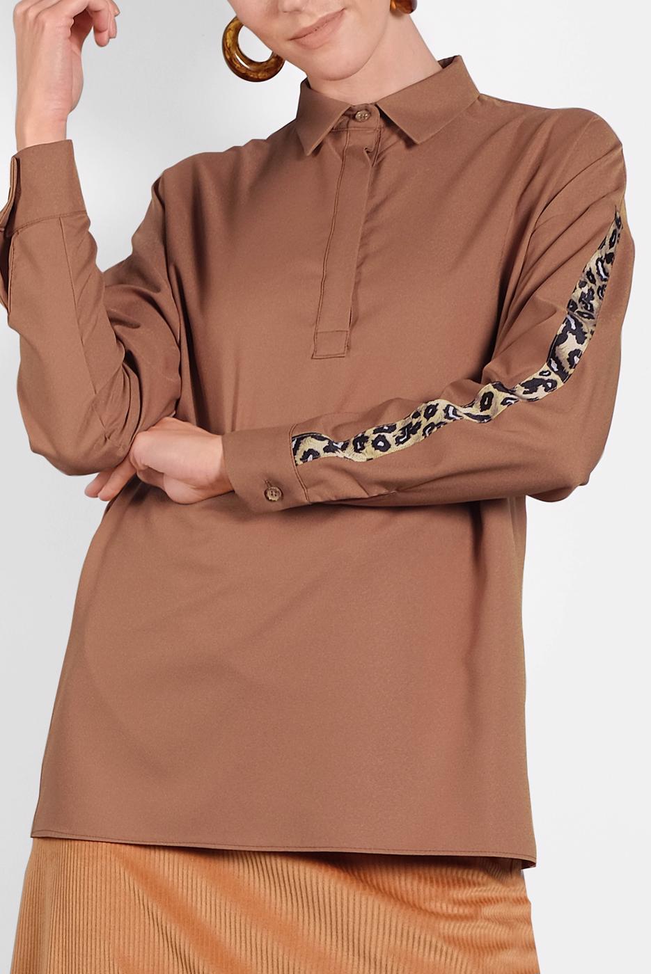 Hijab clothing TABA ALVİNA LEOPARD PATTERN DETAIL BUTTONED BLOUSE 40288 