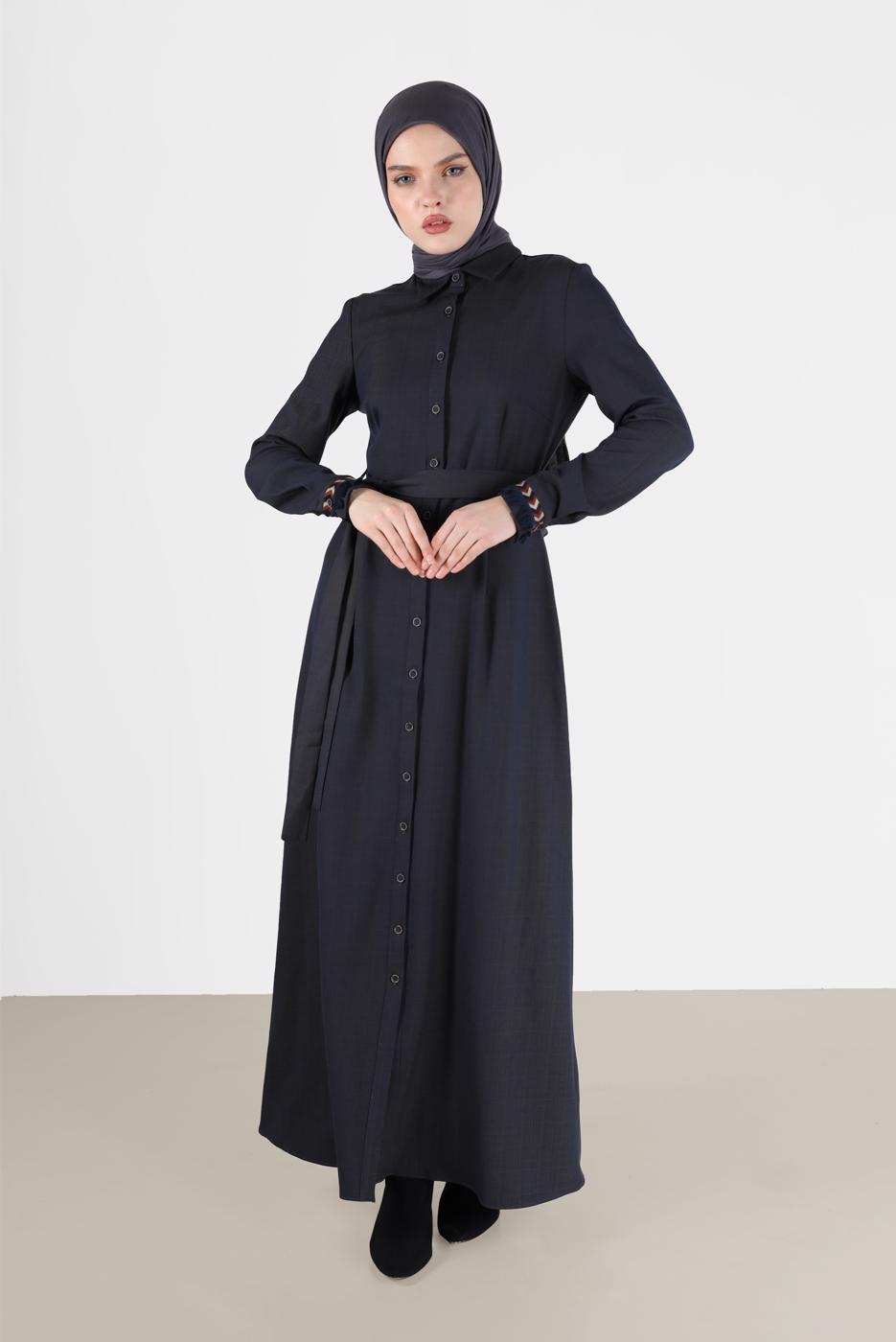 Vêtements hijab BLEU MARINE ROBE BOUTONNÉE AVEC CEINTURE ALVİNA 40214