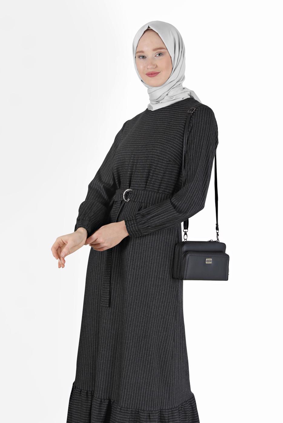 Vêtements hijab NOIR ROBE À RAYURES AVEC CEINTURE 40271