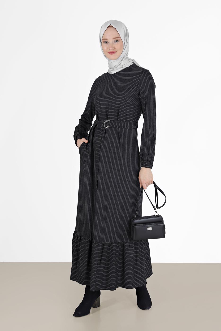 Vêtements hijab NOIR ROBE À RAYURES AVEC CEINTURE 40271